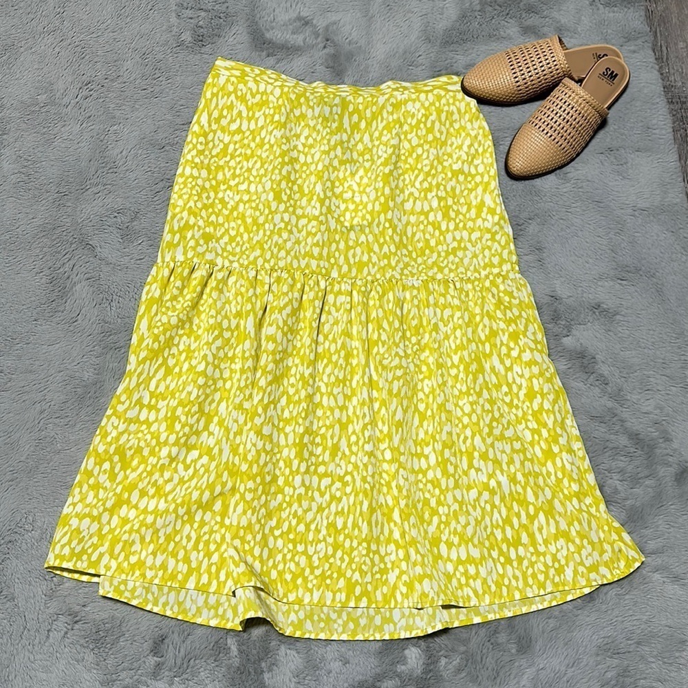 Who what wear yellow skirt​​​​​